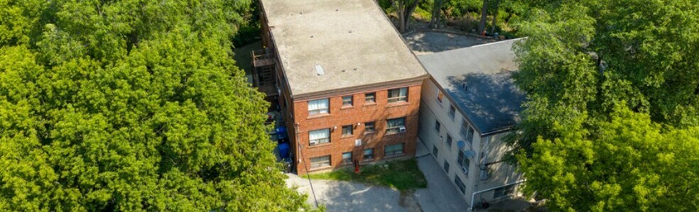 332 Chisholm Av, Toronto, ON à vendre - Photo de l’immeuble – Image 2 sur 13
