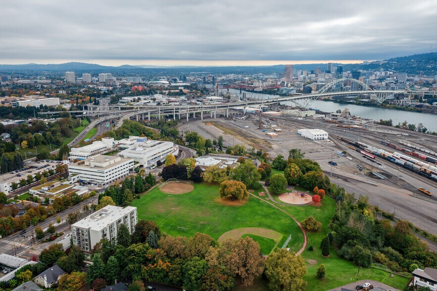 3325 N Interstate Ave, Portland, OR à vendre - Photo de l’immeuble – Image 3 sur 11