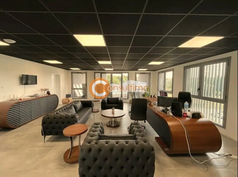 1 Rue Jean Walton, Montussan à louer - Photo de l’immeuble – Image 2 sur 8