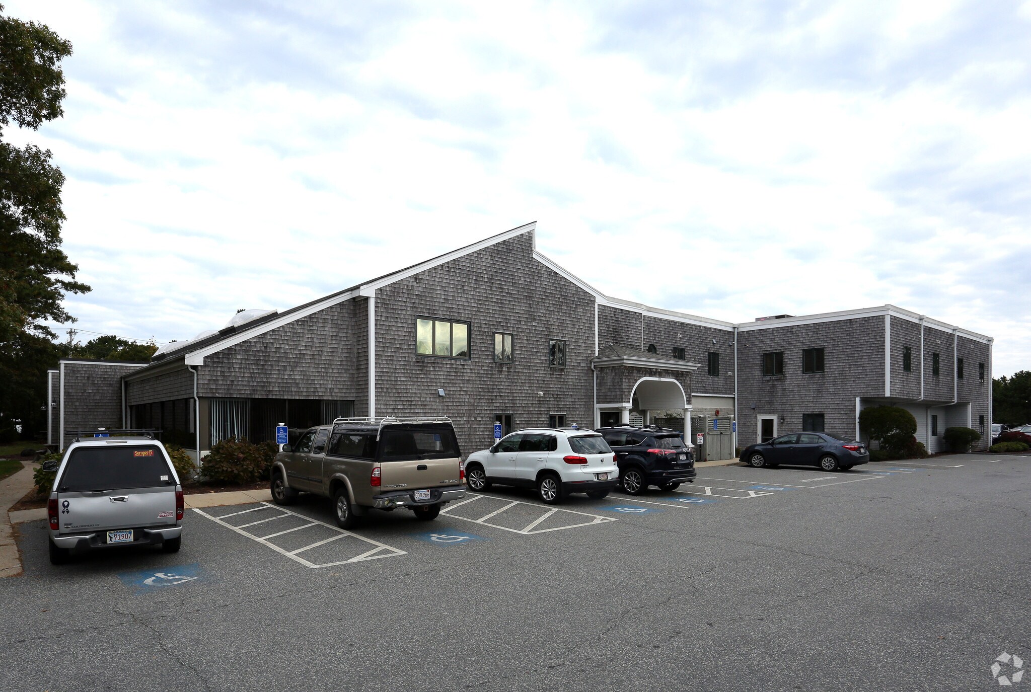 700 Attucks Ln, Hyannis, MA à vendre Photo principale– Image 1 sur 65