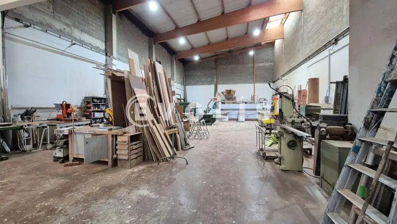 Local d'activités dans Pontault-Combault à vendre Photo intérieure– Image 1 sur 6