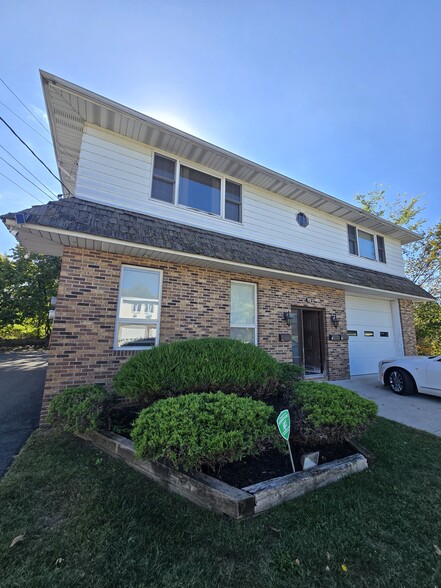 19 Hillery St, Woodland Park, NJ à louer - Photo principale – Image 1 sur 1
