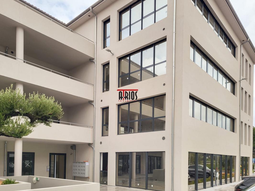Bureau dans Aubagne à louer Photo de l’immeuble– Image 1 sur 7