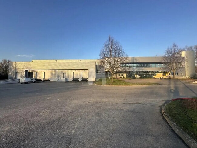 Plus de détails pour Bureau, Industriel/Logistique à louer