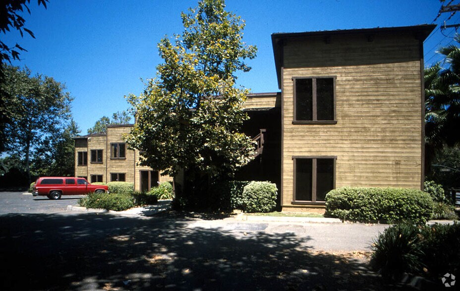 100 W Foothill Blvd, San Dimas, CA à louer - Photo de l’immeuble – Image 3 sur 6