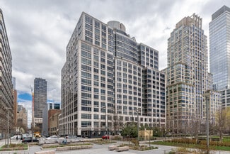 Plus de détails pour 100 Riverside Blvd, New York, NY - Local commercial à louer