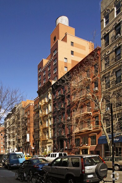 81-83 E 3rd St, New York, NY à vendre - Photo de l’immeuble – Image 2 sur 43