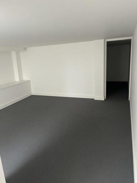 Local commercial dans Boulogne-Billancourt à vendre - Photo de l’immeuble – Image 3 sur 3