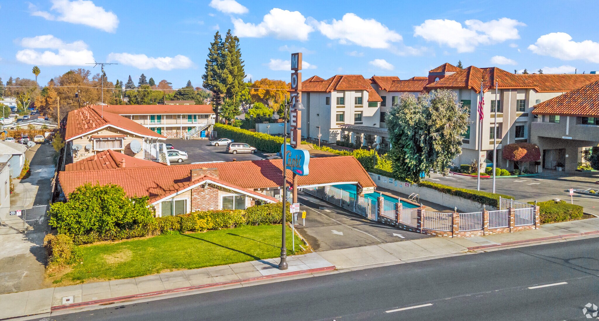 2465 El Camino Real, Santa Clara, CA à vendre Photo principale– Image 1 sur 27