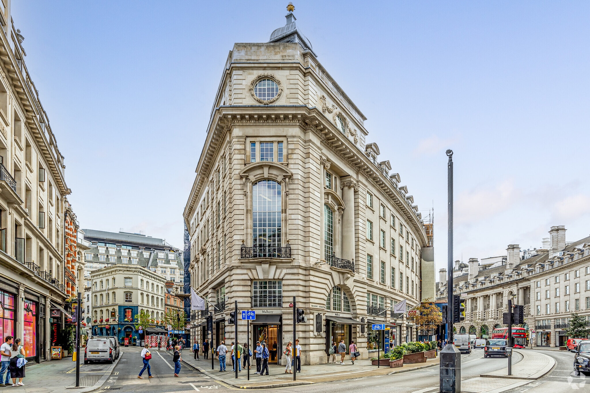 100 Regent St, Londres à louer Photo principale– Image 1 sur 6