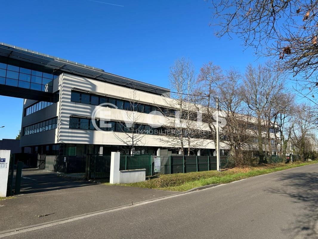 38 Allée Mégevie, Gradignan à louer Photo de l’immeuble– Image 1 sur 15