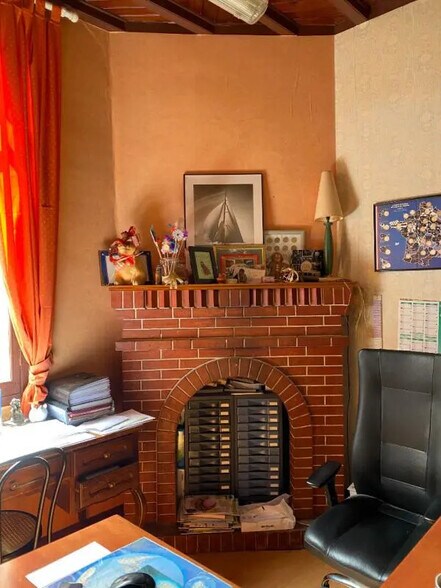 Local d'activités dans Sauveterre-de-Guyenne à vendre - Photo de l’immeuble – Image 2 sur 9