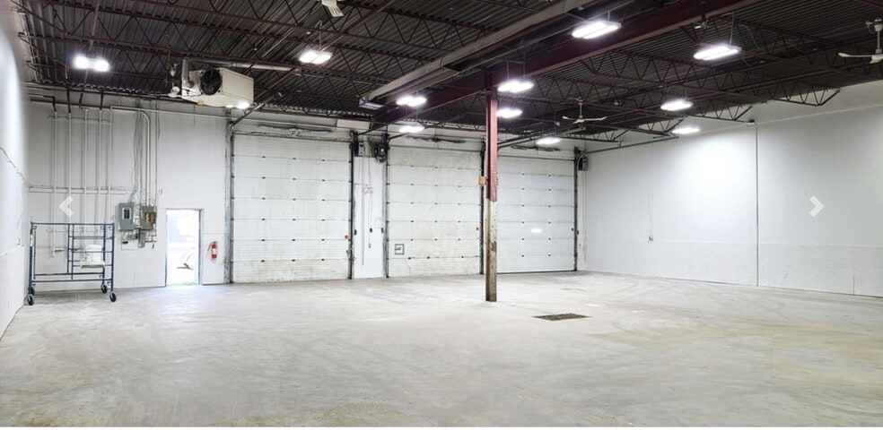 1525 Dugald Rd, Winnipeg, MB à louer - Photo intérieure – Image 3 sur 6