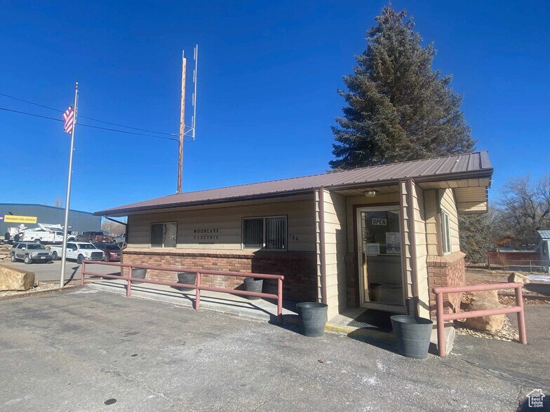 184 Center st, Duchesne, UT à vendre - Photo de l’immeuble – Image 2 sur 20