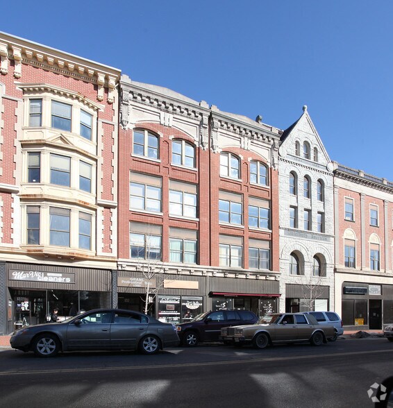 174-196 Grand St, Waterbury, CT à louer - Photo de l’immeuble – Image 3 sur 5