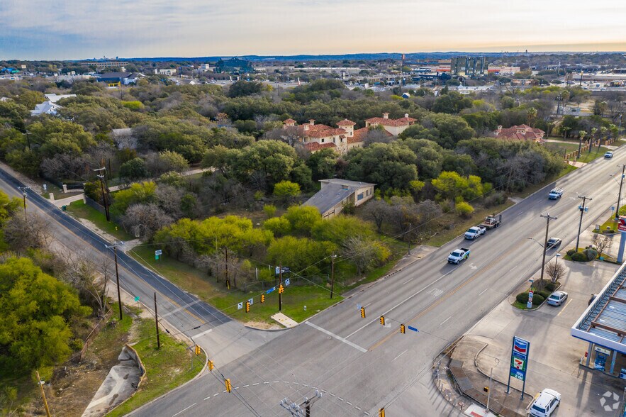 205 W Bitters Rd, San Antonio, TX à louer - Photo principale – Image 1 sur 4