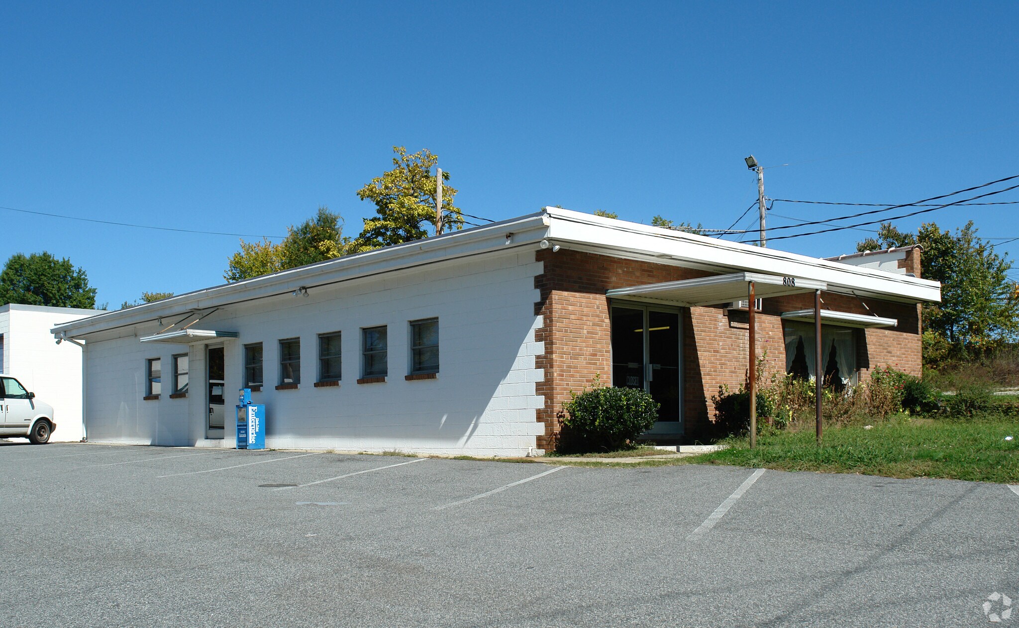 808 W Ward Ave, High Point, NC à vendre Photo principale– Image 1 sur 4