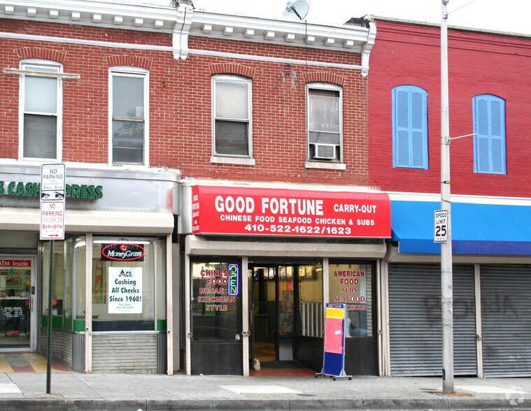 2202 E Monument St, Baltimore, MD à vendre - Photo de l’immeuble – Image 2 sur 8