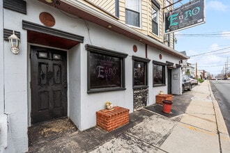 631 Schuyler Ave, Kearny, NJ à louer Photo intérieure– Image 2 sur 17