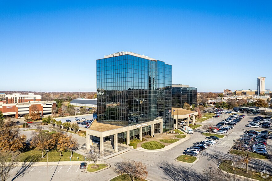 6900 College Blvd, Overland Park, KS à louer - Photo de l’immeuble – Image 2 sur 13