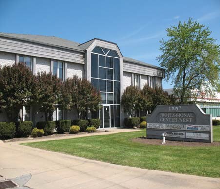 1557 Vernon Odom Ave, Akron, OH à louer - Photo de l’immeuble – Image 2 sur 4