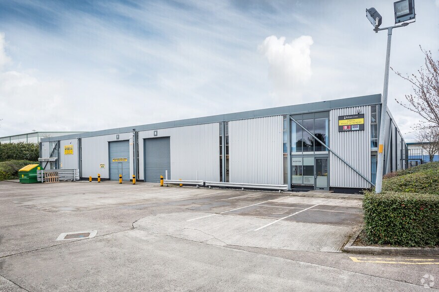 Calver Rd, Warrington à louer - Photo de l’immeuble – Image 3 sur 5