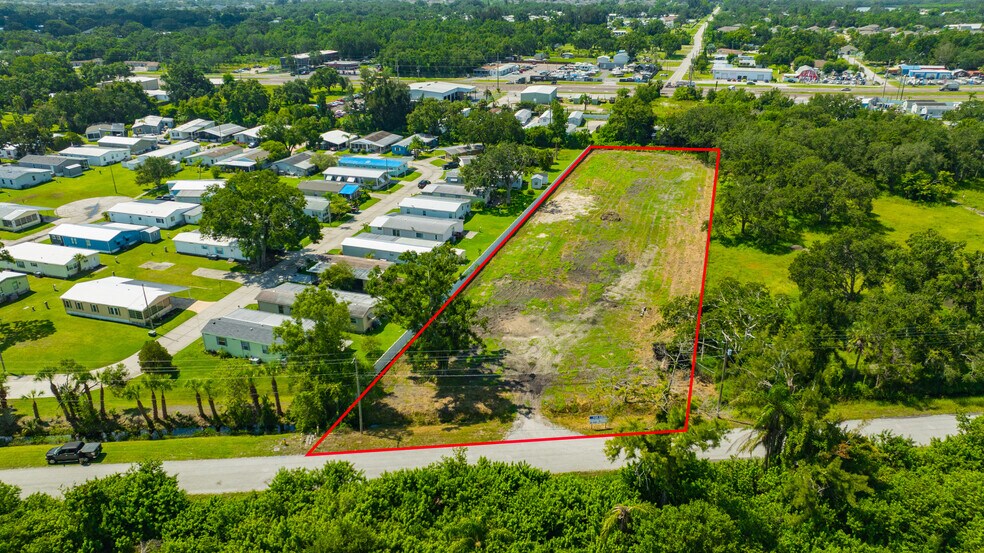 674 Woodland Estates Avenue, Ruskin, FL à vendre - Aérien – Image 2 sur 7
