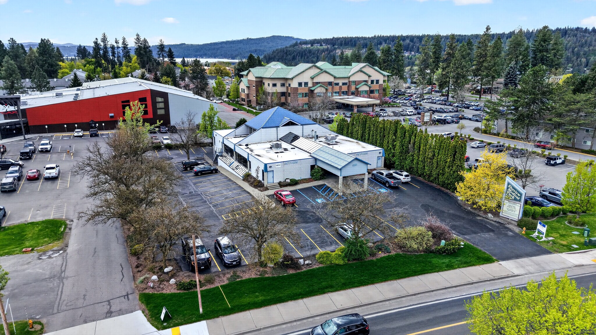 950 W Ironwood Dr, Coeur d'Alene, ID à vendre Photo de l’immeuble– Image 1 sur 24