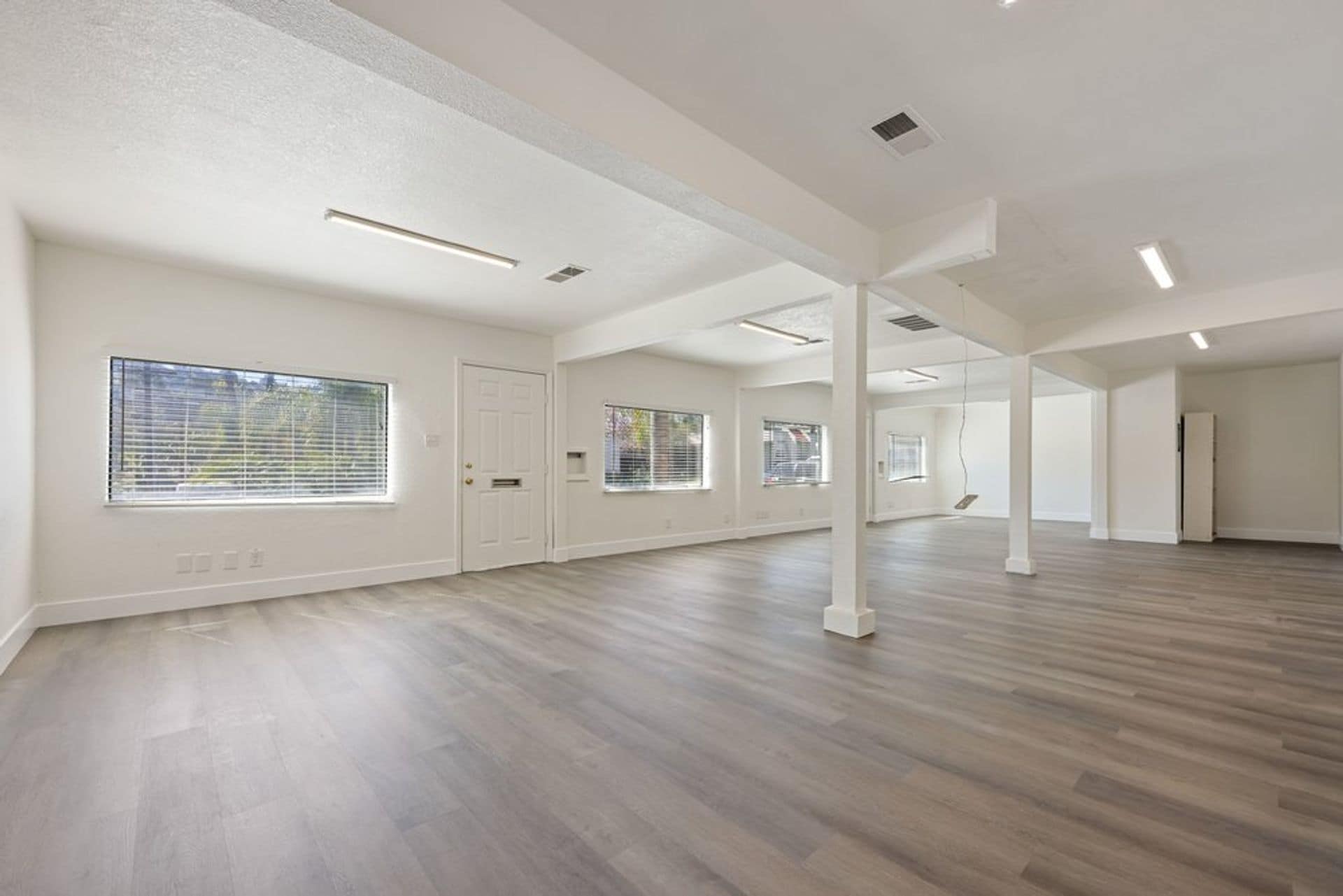 1015-1017 El Cajon Blvd, El Cajon, CA à louer Photo intérieure– Image 1 sur 7