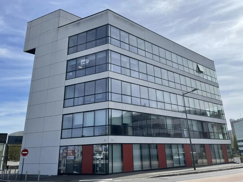 Bureau dans Orléans à louer - Photo de l’immeuble – Image 2 sur 7