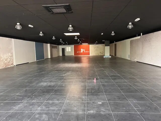 Local commercial dans Maurepas à louer Photo intérieure– Image 1 sur 5