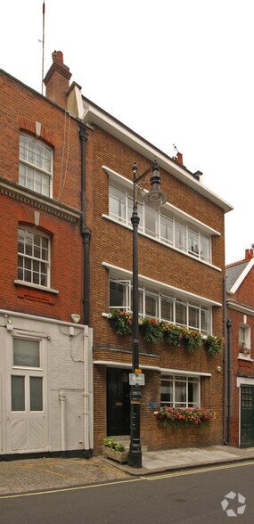 42 Bruton Pl, Londres à louer - Photo de l’immeuble – Image 2 sur 2