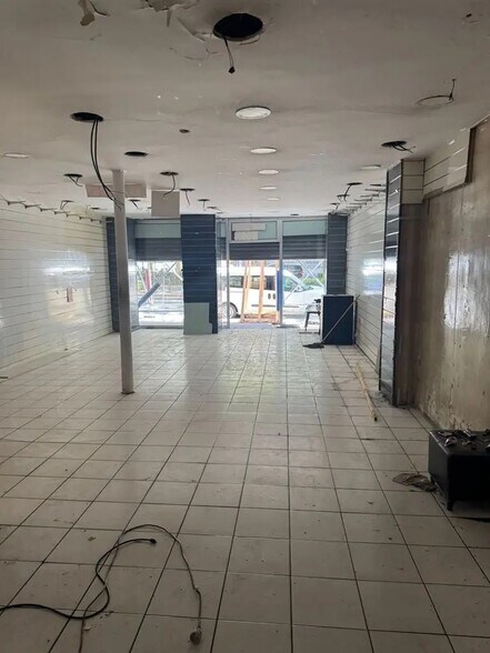 Local commercial dans Paris à louer - Photo intérieure – Image 2 sur 5