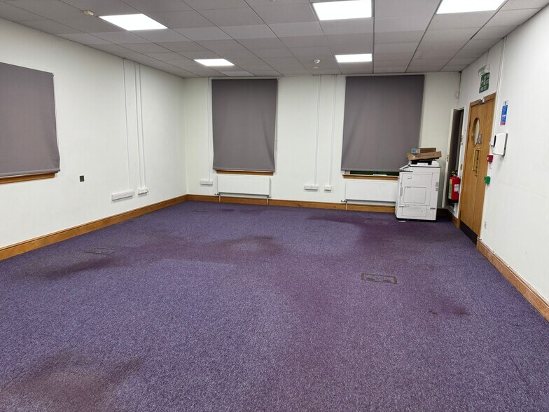 15 Southend Rd, Woodford Green à louer - Photo de l’immeuble – Image 1 sur 2