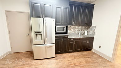 3227 Spottswood St, Raleigh, NC à louer Photo intérieure– Image 2 sur 10
