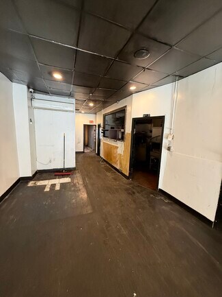 Plus de détails pour 513 Grand St, Brooklyn, NY - Local commercial à louer