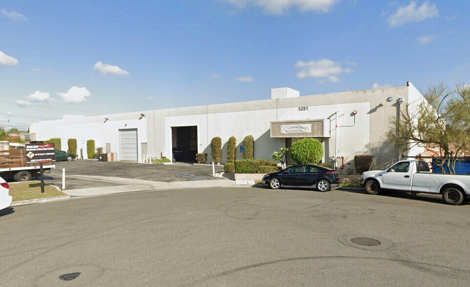 5261-5281 Business Dr, Huntington Beach, CA à louer - Photo de l’immeuble – Image 2 sur 2