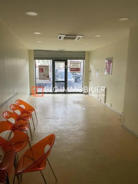 Local commercial dans Marseille à louer - Photo de l’immeuble – Image 2 sur 11