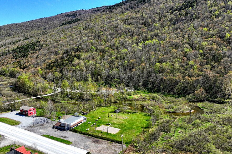 5501 Route 4, Killington, VT à vendre - Photo de l’immeuble – Image 3 sur 33