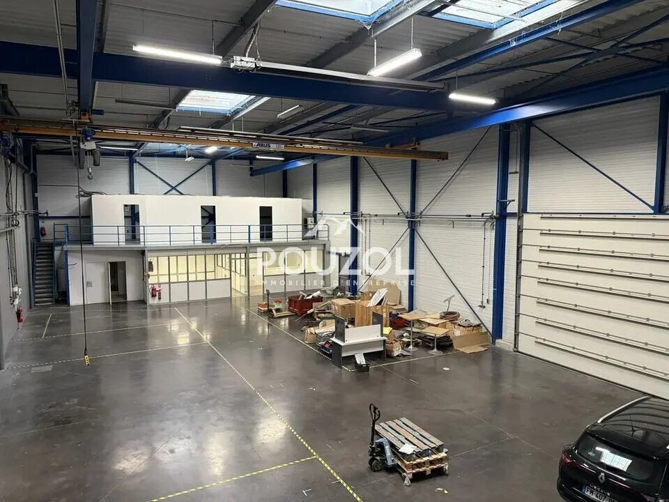 Local d’activités dans Clermont-Ferrand à louer Photo principale– Image 1 sur 15