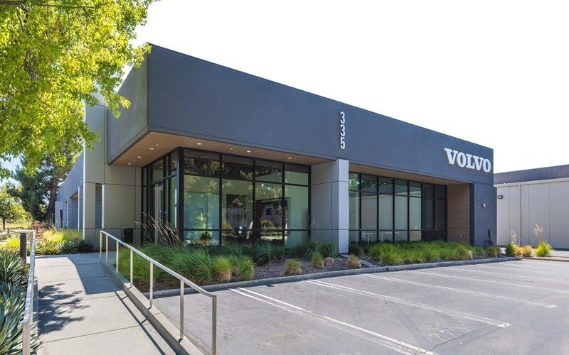 335 E Middlefield Rd, Mountain View, CA à louer Photo de l’immeuble– Image 1 sur 6