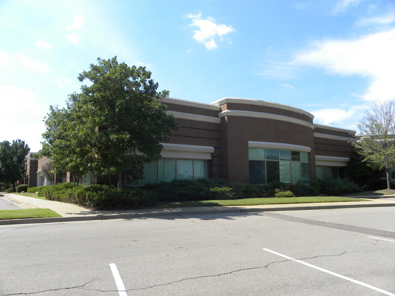 1769 Paragon Pl, Memphis, TN à louer - Photo de l’immeuble – Image 2 sur 13