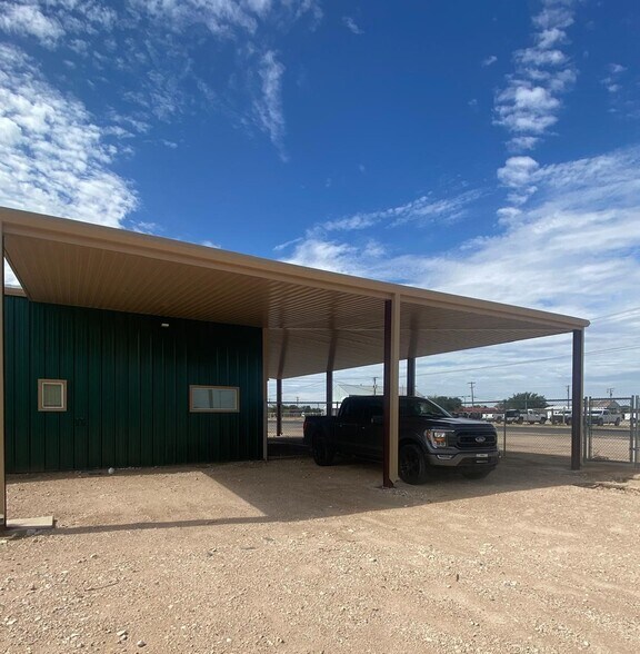 8320 N County Rd W, Odessa, TX à louer - Photo de l’immeuble – Image 3 sur 18