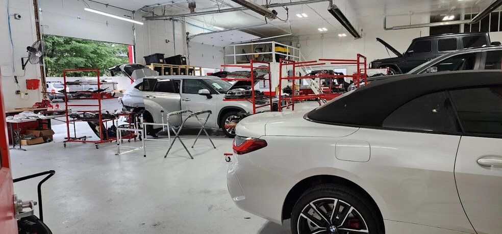 12 Wood Ave, Englishtown, NJ à vendre - Photo de l’immeuble – Image 3 sur 16