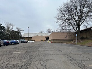 Plus de détails pour 22777 Farmington Rd, Farmington, MI - Sports et loisirs à vendre