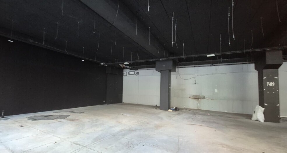 37 Rue Mstislav Rostropovitch, Paris à louer - Photo de l’immeuble – Image 3 sur 5