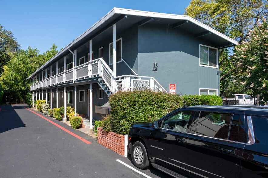 131 Kent Ave, Kentfield, CA à vendre - Photo de l’immeuble – Image 2 sur 21