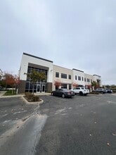 5842-5854 Lonetree Blvd, Rocklin, CA à louer Photo de l’immeuble– Image 1 sur 22