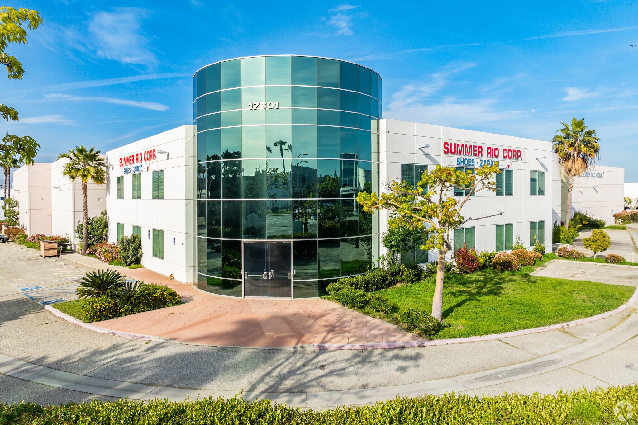 17501 E Rowland St, City of Industry, CA à louer Photo principale– Image 1 sur 7