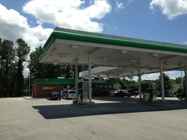 4100 Dr M L King Jr Blvd, New Bern, NC à vendre - Photo principale – Image 1 sur 7